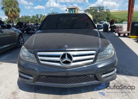 2013 Mercedes-Benz C 250 Sport из США, поврежденный, VIN WDDGF4HB3DR248499